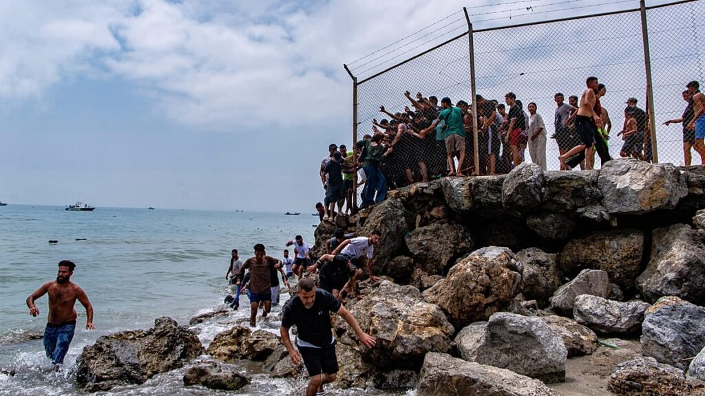Minister: Most underage migrants who entered Ceuta won’t be returned