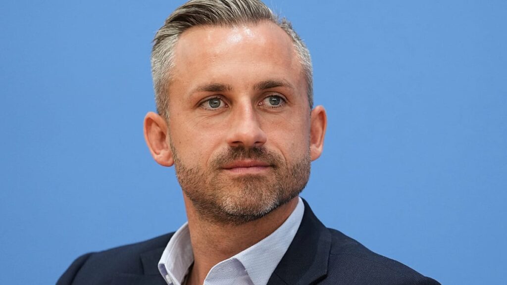 AfD’s Siegmund’s comments on arms and ‘remigration’ spark controversy