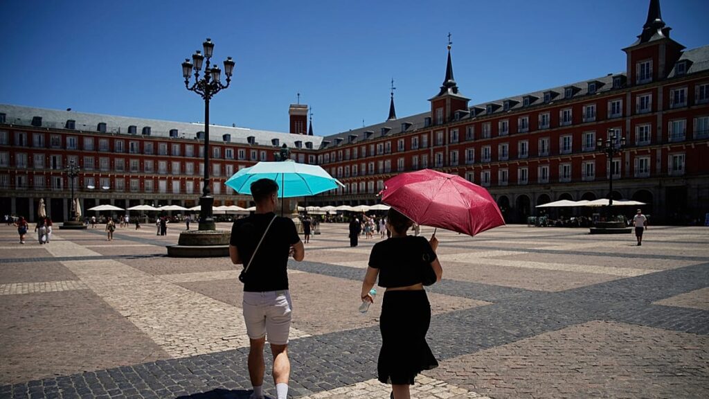 Spain matches September heat record at 45.7C