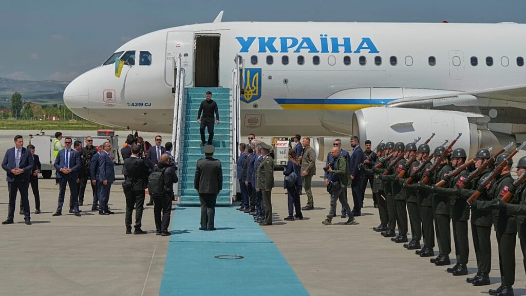 Timeline: How a Russian drone nearly hit Zelenskyy’s plane in Moldova