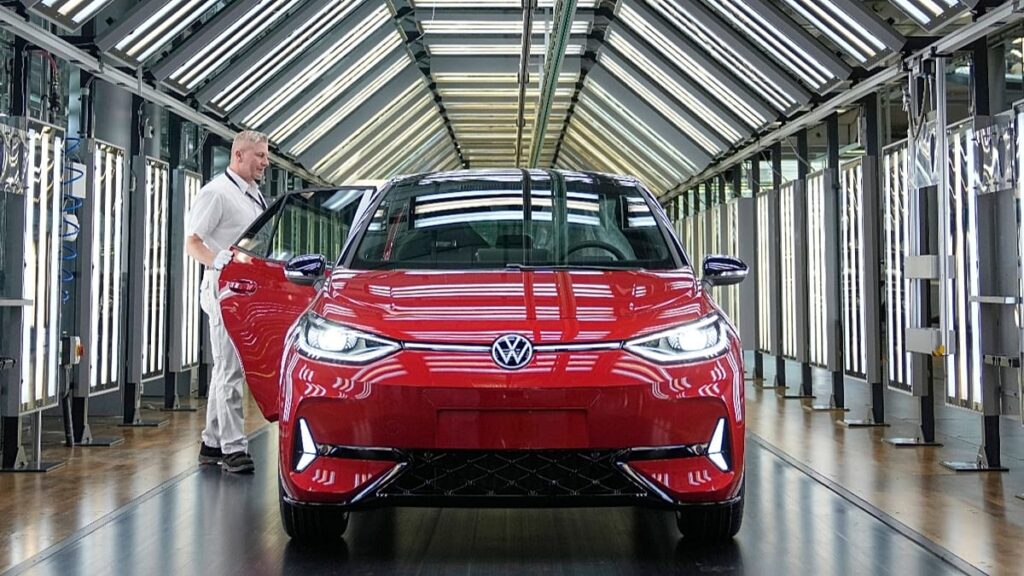 Germany turns on Brussels as Chinese car sales on track to exceed 1m
