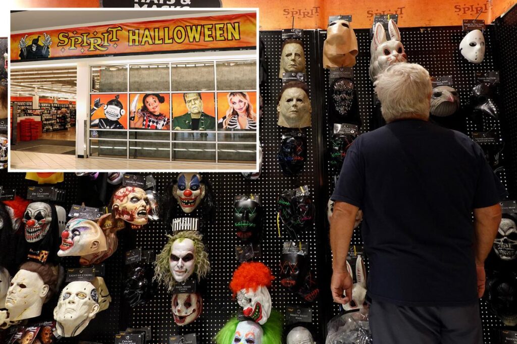 Inside Spirit Halloween’s real estate manuevers — and why locations pop up where they do Inside Spirit Halloween’s real estate manuevers — and why locations pop up where they do