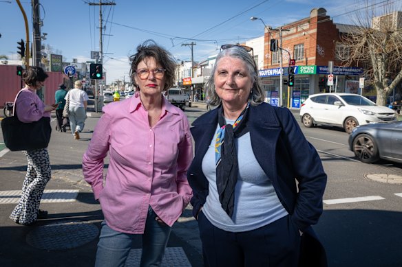 Judy Ryan (left) and Amanda Stone say that a naloxone dispensing machine should be installed on Victoria Street. 