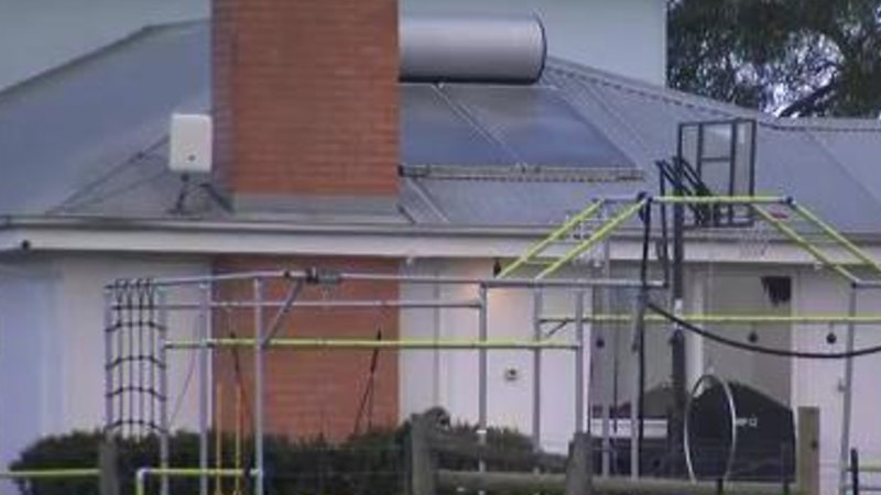 Two children hurt when thrown from jumping castle lifted into air by wind in Mount Duneed, near Geelong Two children hurt when thrown from jumping castle lifted into air by wind in Mount Duneed, near Geelong