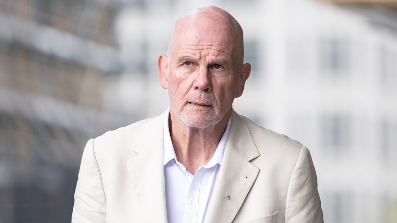 SMH journalist Peter FitzSimons gives evidence; former 2GB broadcaster’s indecent assault, sexual touching trial continues SMH journalist Peter FitzSimons gives evidence; former 2GB broadcaster’s indecent assault, sexual touching trial continues