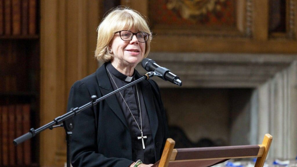Archbishop of Canterbury withdraws award from Muslim cleric after past Osama bin Laden praise surfaces Archbishop of Canterbury withdraws award from Muslim cleric after past Osama bin Laden praise surfaces