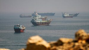 Oil extends gains, stocks drop as Trump issues fresh Iran warning