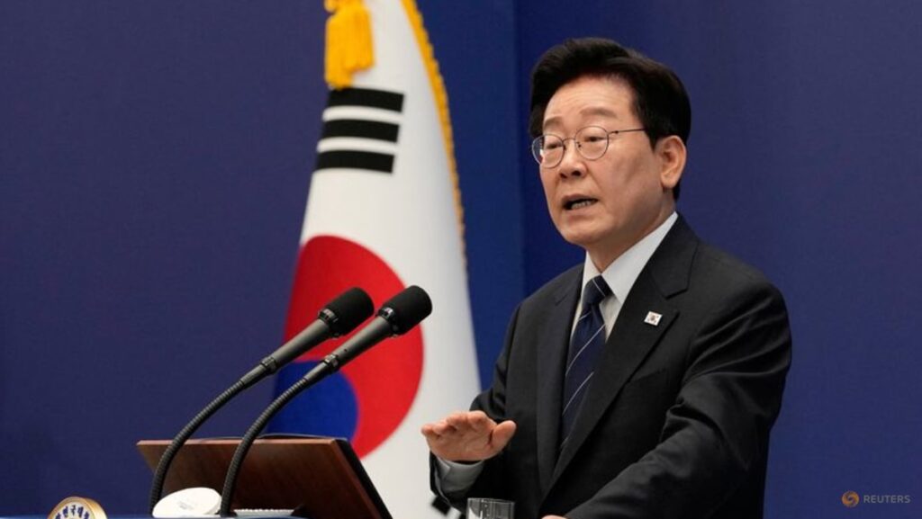 South Korea president urges US to ease North Korea sanctions to freeze nuclear programmes: Report South Korea president urges US to ease North Korea sanctions to freeze nuclear programmes: Report