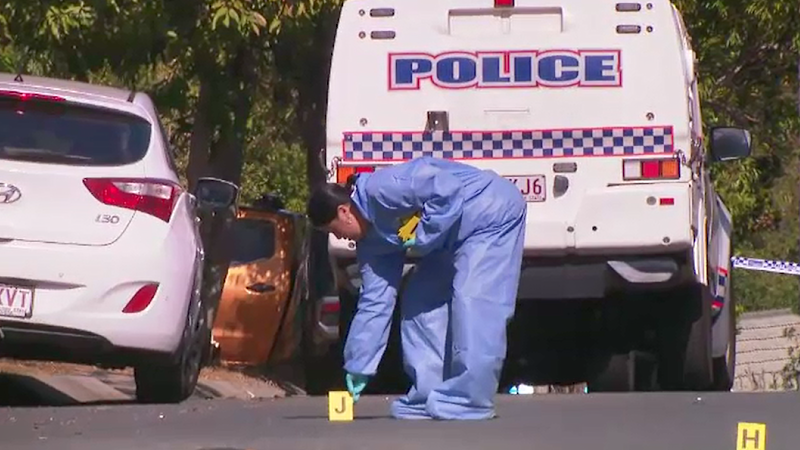 Brisbane police officer reportedly stabbed in neck at home on Bogong Street, Hemmant Brisbane police officer reportedly stabbed in neck at home on Bogong Street, Hemmant
