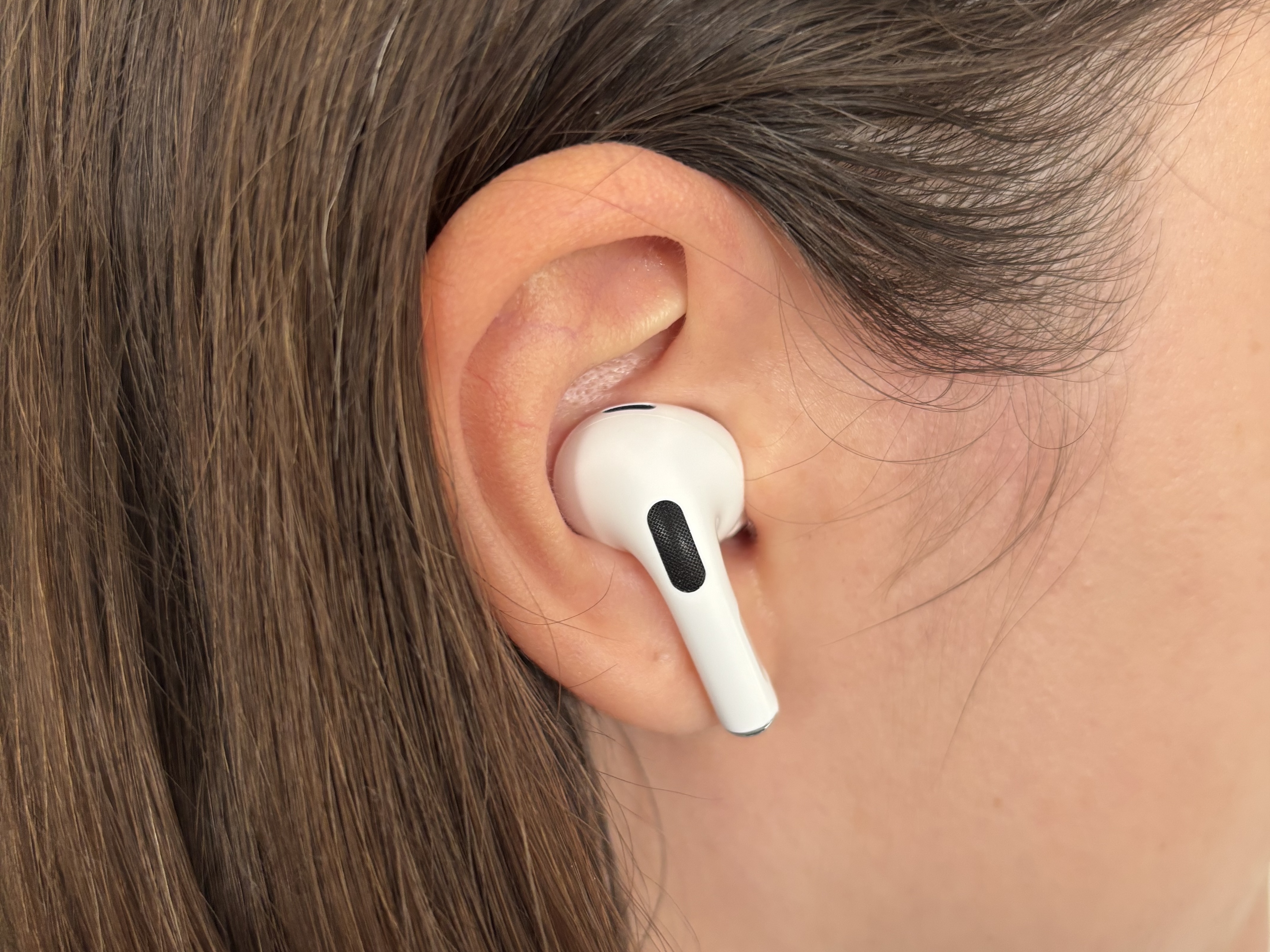 Are Your Earbuds Damaging Your Ears? Look Out for These Warning Signs