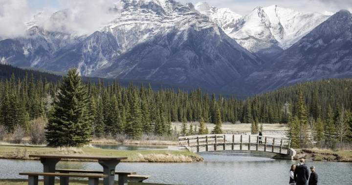2 men dead in separate hikes in Banff National Park: RCMP 2 men dead in separate hikes in Banff National Park: RCMP