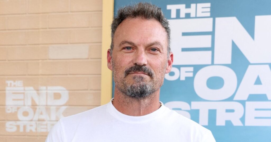Brian Austin Green Talks ‘Challenging’ Times, Going Out by ‘Myself’ While Sharna Burgess Is on ‘DWTS’ Brian Austin Green Talks ‘Challenging’ Times, Going Out by ‘Myself’ While Sharna Burgess Is on ‘DWTS’