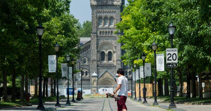 University of Toronto staff agree to tentative deal after strike vote University of Toronto staff agree to tentative deal after strike vote