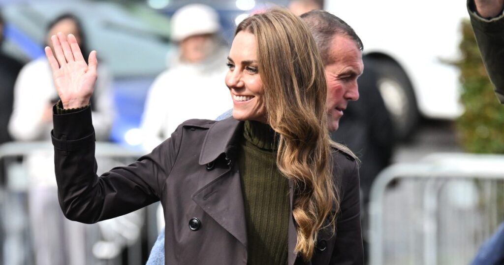 Not a Coat, Not a Jacket! Kate Middleton’s Luxe Outer Layer Style Is *so* Perfect for Fall Not a Coat, Not a Jacket! Kate Middleton’s Luxe Outer Layer Style Is *so* Perfect for Fall