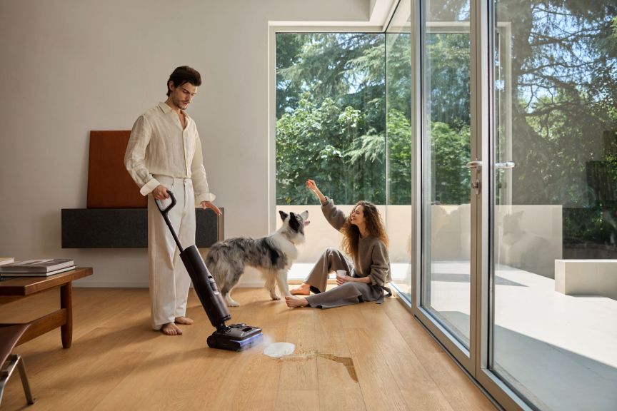 The Ultra Steam Gen 2 can handle wet and dry messes.