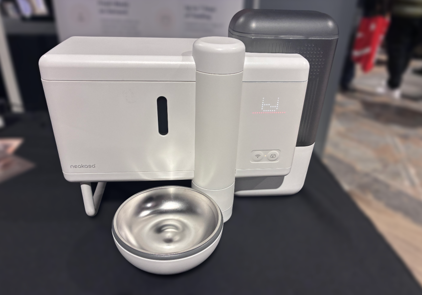 rika cat feeder on table