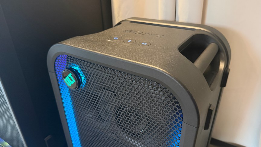 Close up of Sony ULT Tower 5's built-in handles.