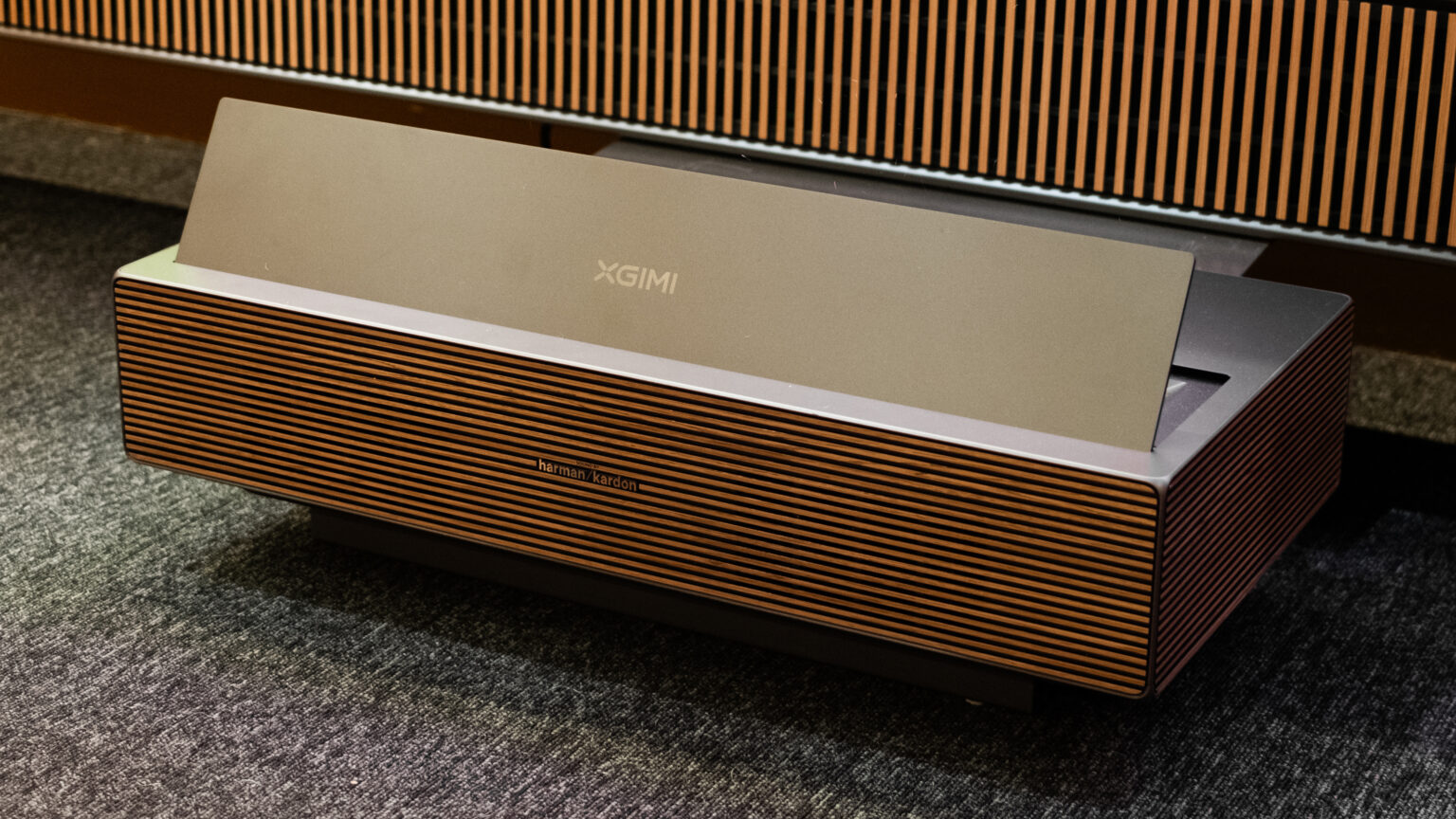 Xgimi’s New Aura 3 UST Projectors Get Bright and Look Classy Xgimi’s New Aura 3 UST Projectors Get Bright and Look Classy