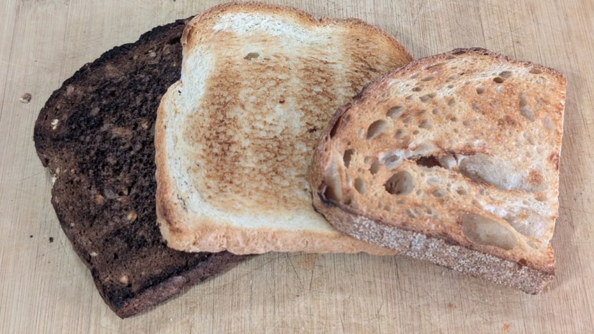 breville-eye-q-850-auto-toaster-brown-white-and-sourdough-toast-samples.jpg