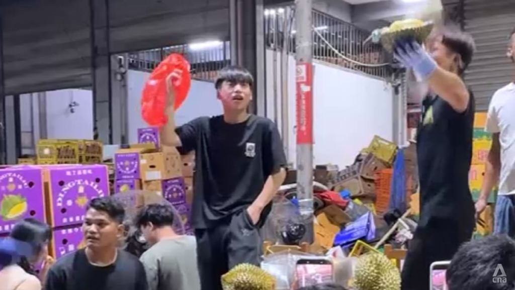 From durians to tourism: As China-Vietnam trade booms, border communities seek a bigger slice From durians to tourism: As China-Vietnam trade booms, border communities seek a bigger slice