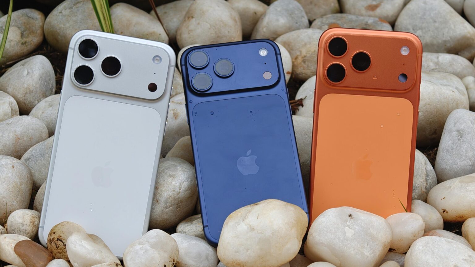 Should You Buy a New iPhone From Apple, a Carrier or Unlocked? Here’s What to Know Should You Buy a New iPhone From Apple, a Carrier or Unlocked? Here’s What to Know