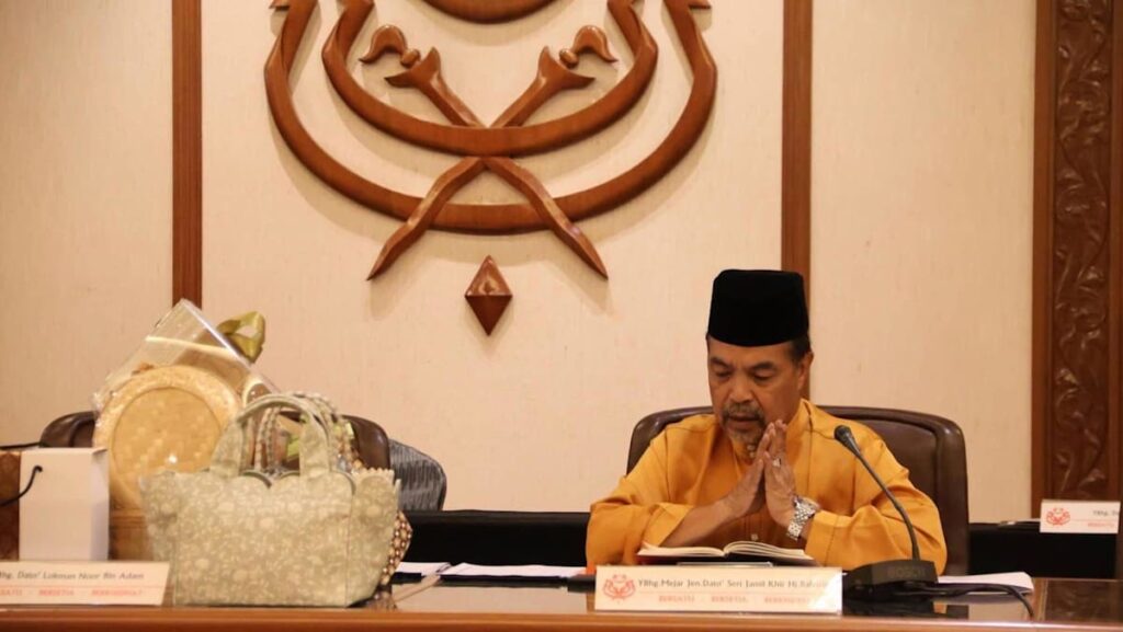 Former Malaysian minister charged with misappropriation of US1 million in haj pilgrimage funds