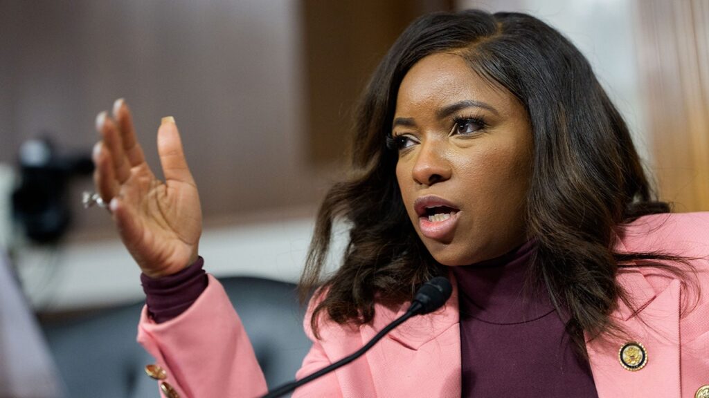 ‘F— her’: Jasmine Crockett torched by ex-Dem colleague over who she left off endorsement list