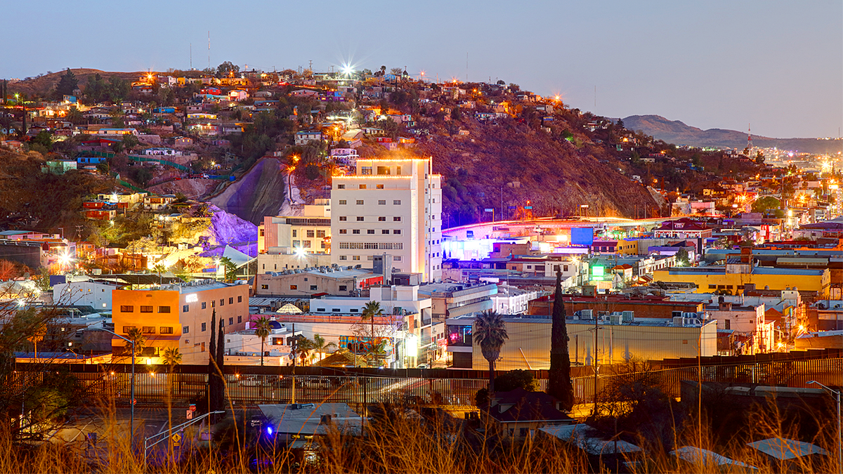 Security alert prompts U.S. to restrict travel in Nogales