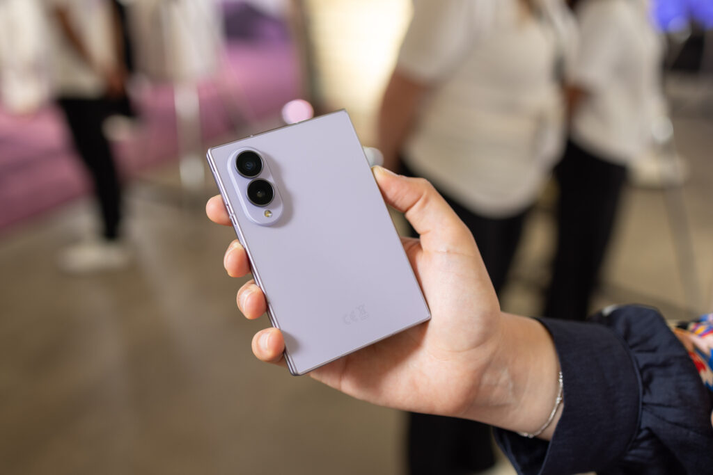 I Can’t Put the Galaxy Z Fold 8 Down. Can Apple’s Foldable Change That? I Can’t Put the Galaxy Z Fold 8 Down. Can Apple’s Foldable Change That?