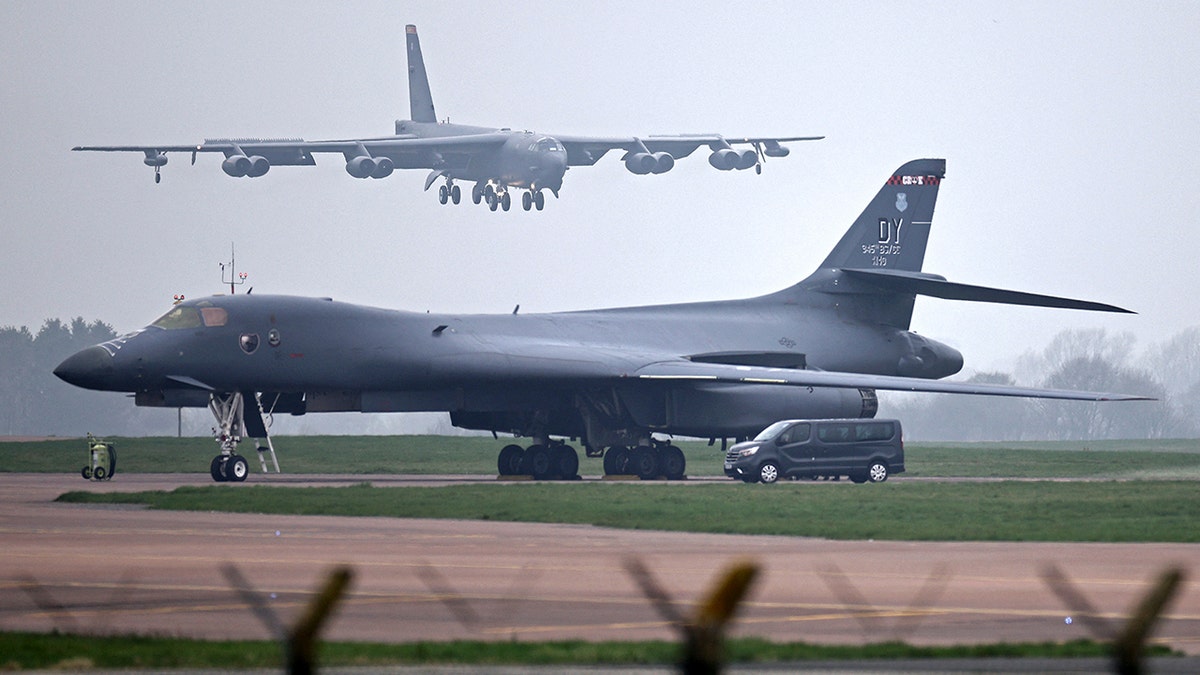 B-52 lands